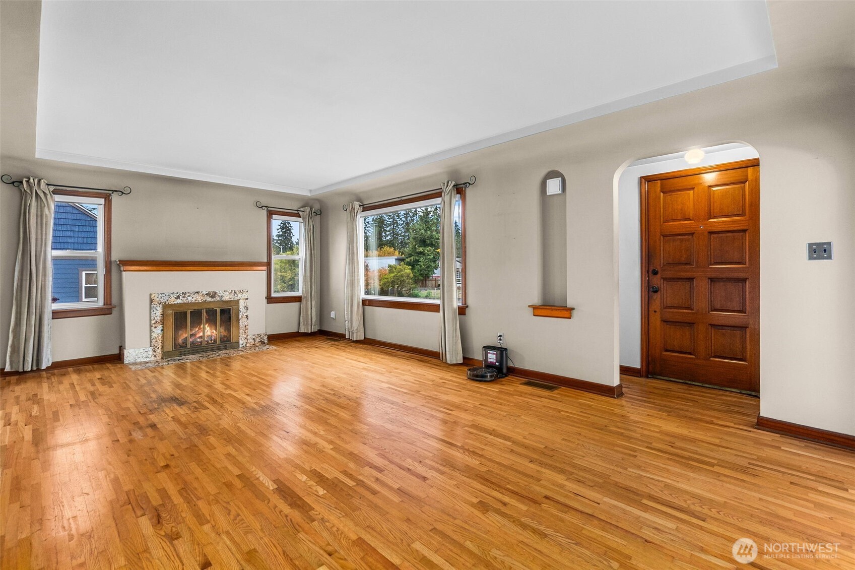 5002 6th Avenue Property Photo 3