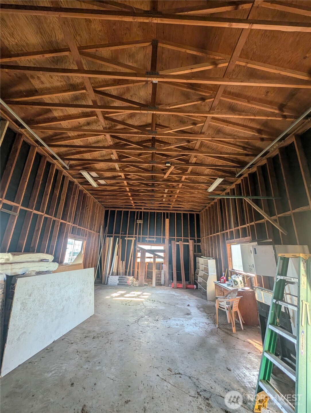 1505 W Market Street Property Photo 3