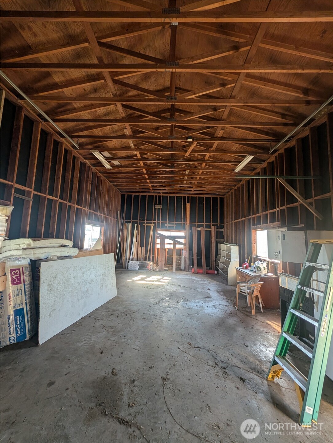 1505 W Market Street Property Photo 4