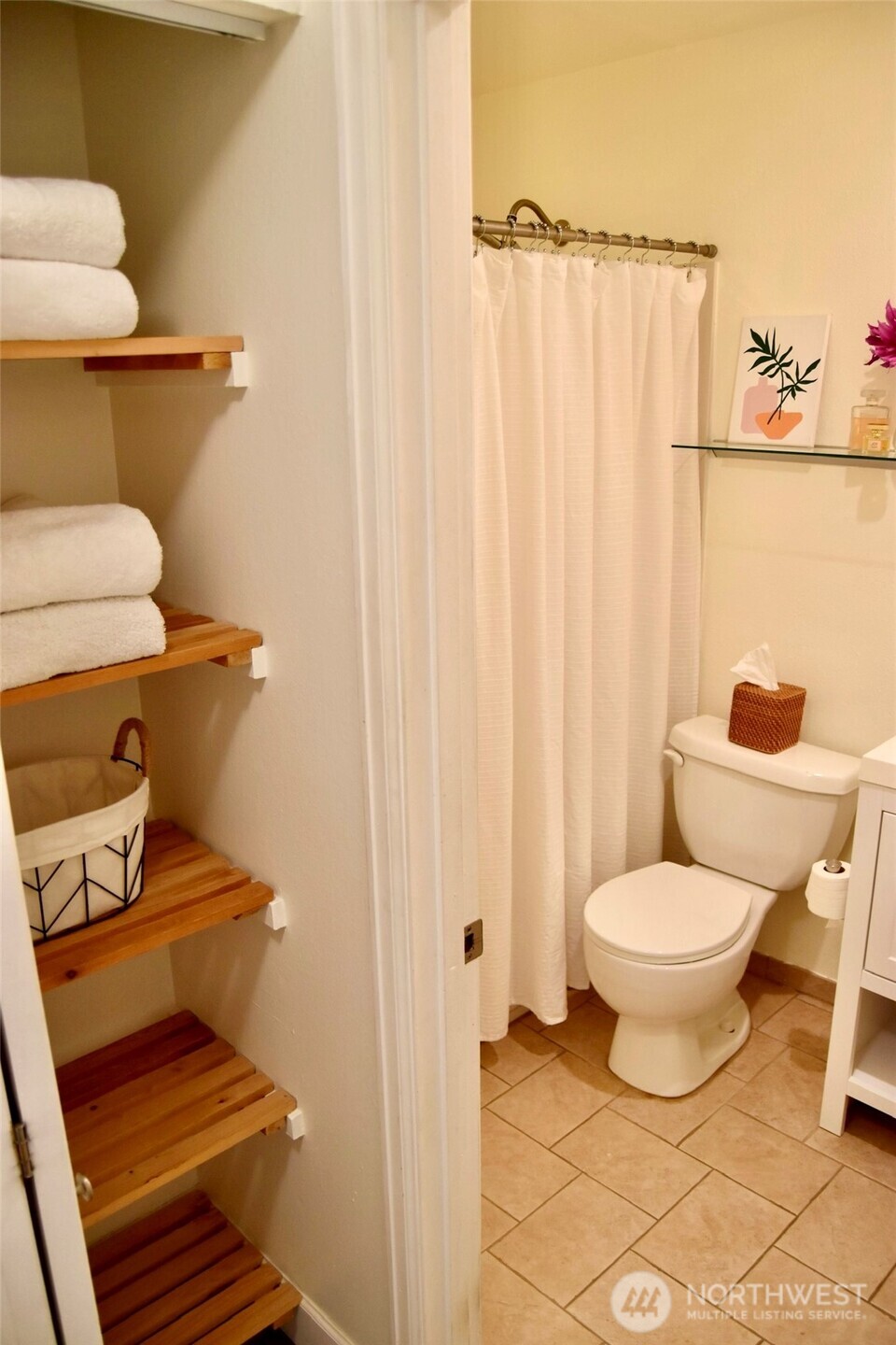 321 Bellevue Way 202 Property Photo 14