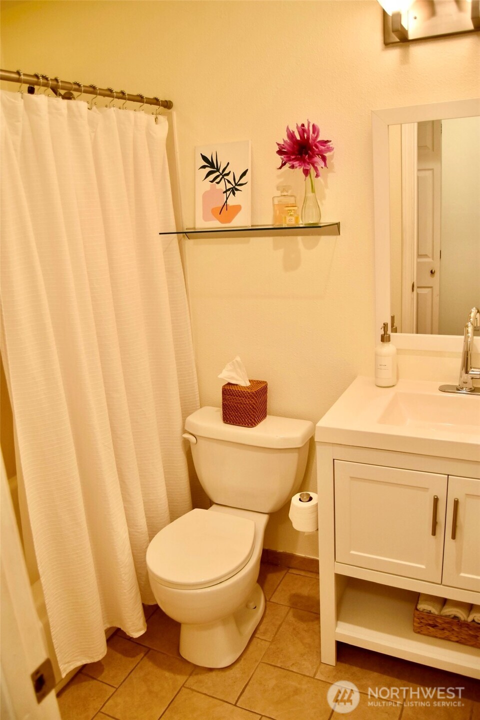 321 Bellevue Way 202 Property Photo 15