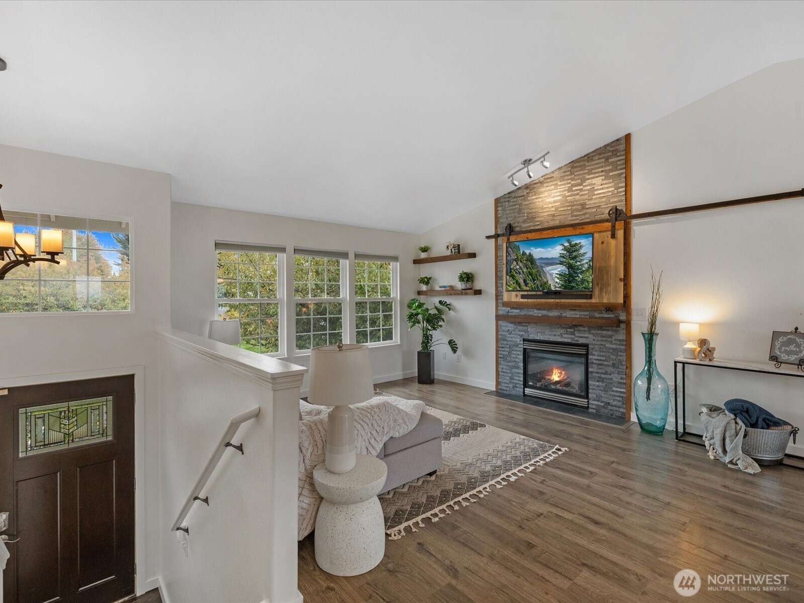 11131 15th Place Property Photo 3