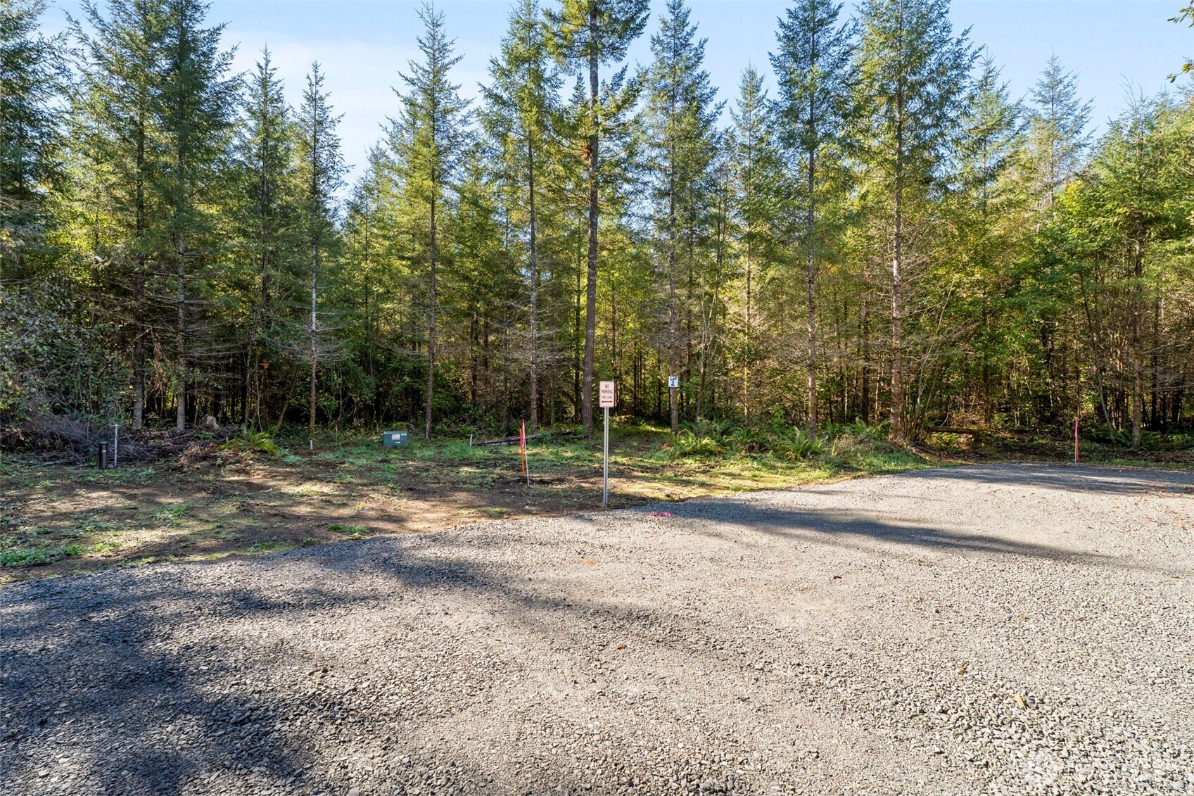 122 Barton Way Property Photo 4