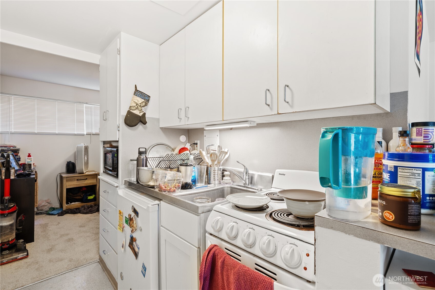 2600 Thorndyke Avenue Property Photo 16