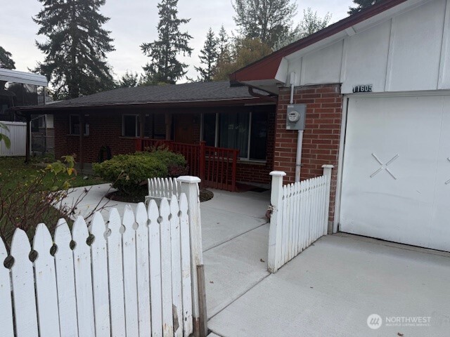 11605 Se 258th Street Property Photo 5