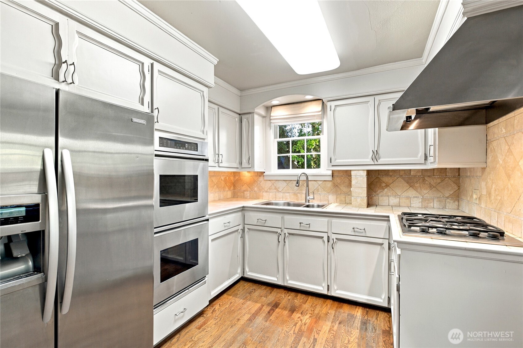 2710 W Yakima Avenue Property Photo 13