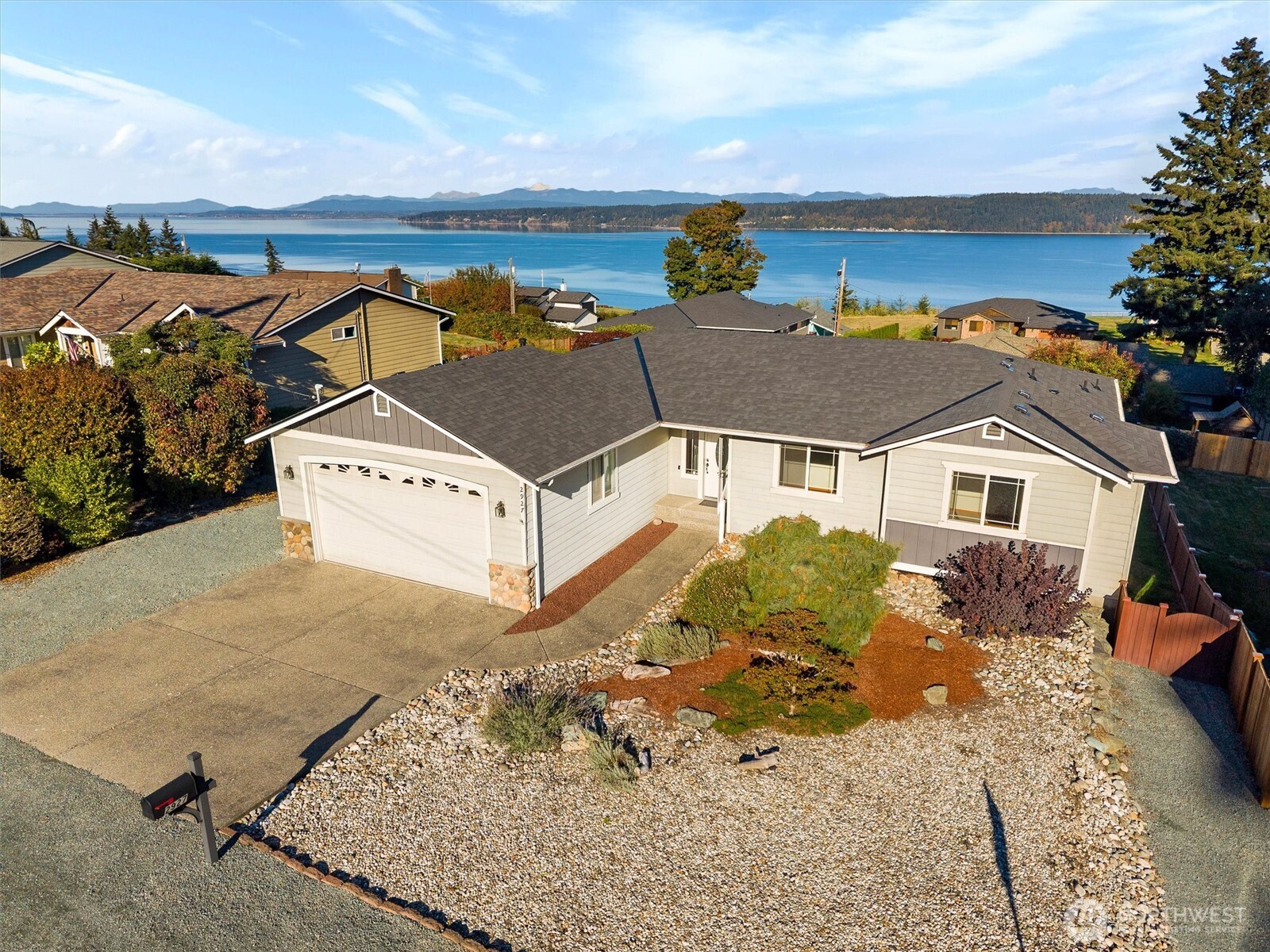 2927 Viewmont Place Property Photo 1