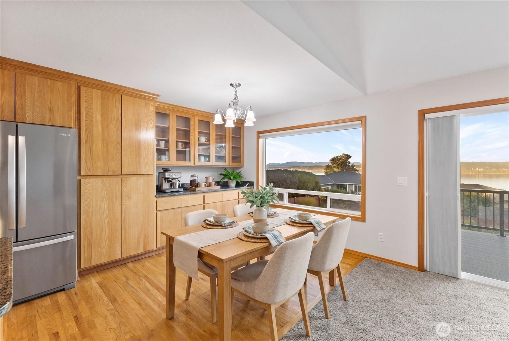 2927 Viewmont Place Property Photo 11