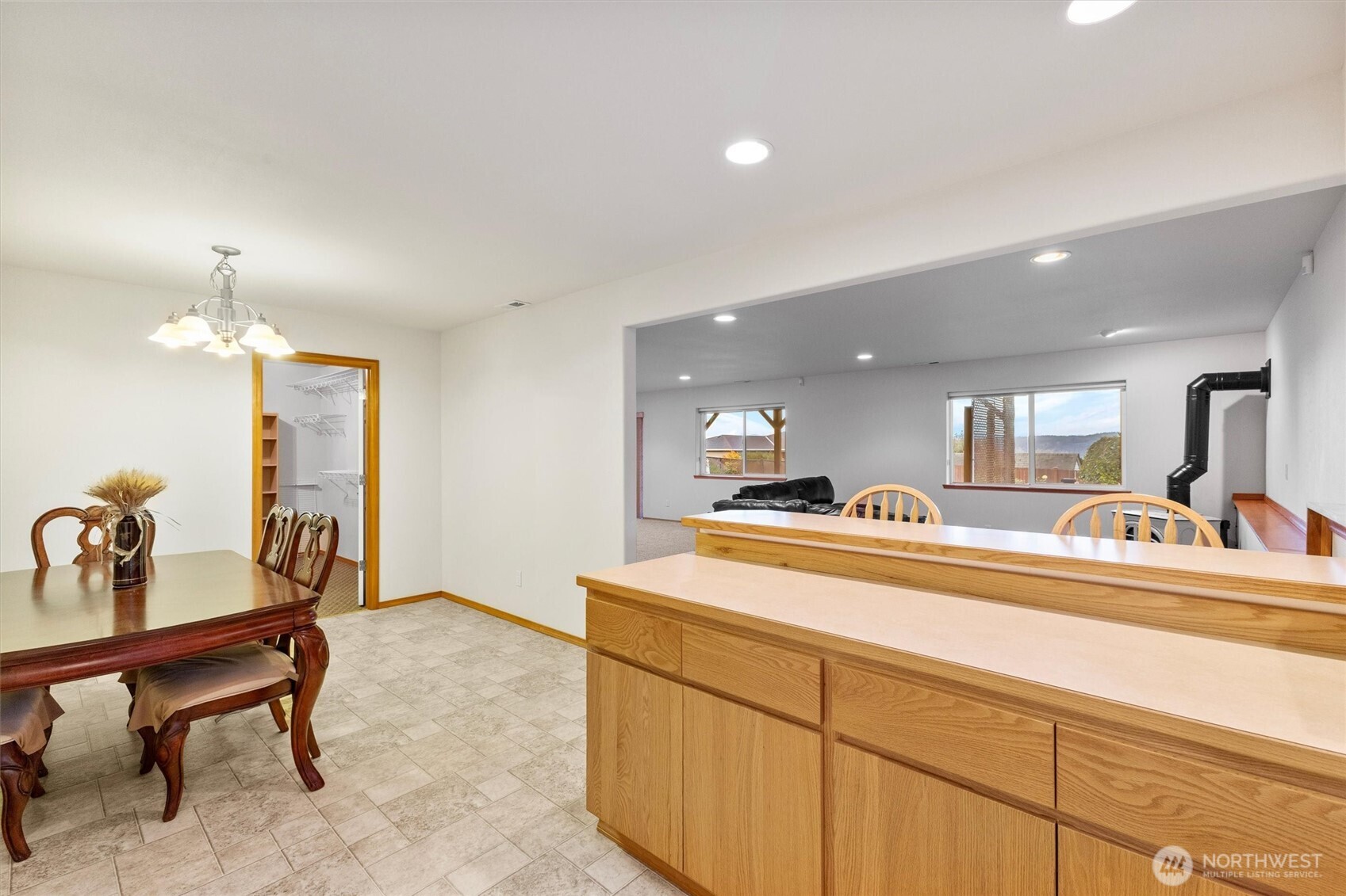 2927 Viewmont Place Property Photo 25