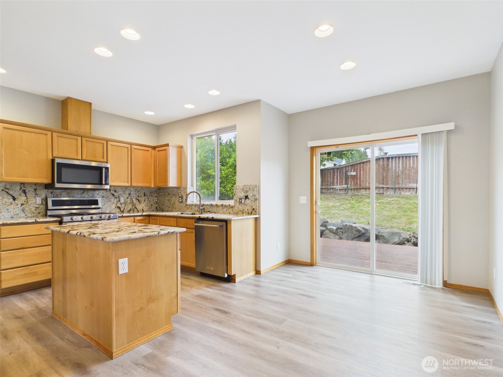 3217 82nd Drive Property Photo 10