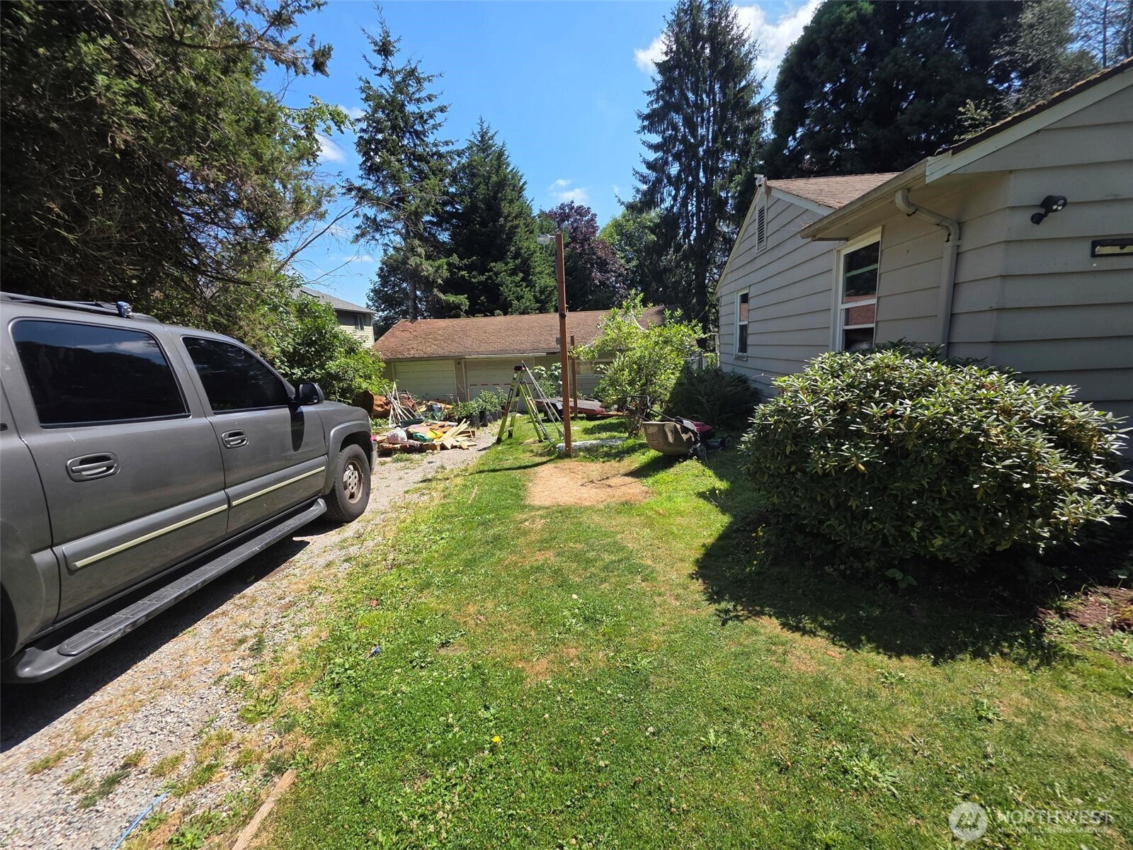 16109 Meadow Rd Property Photo 4