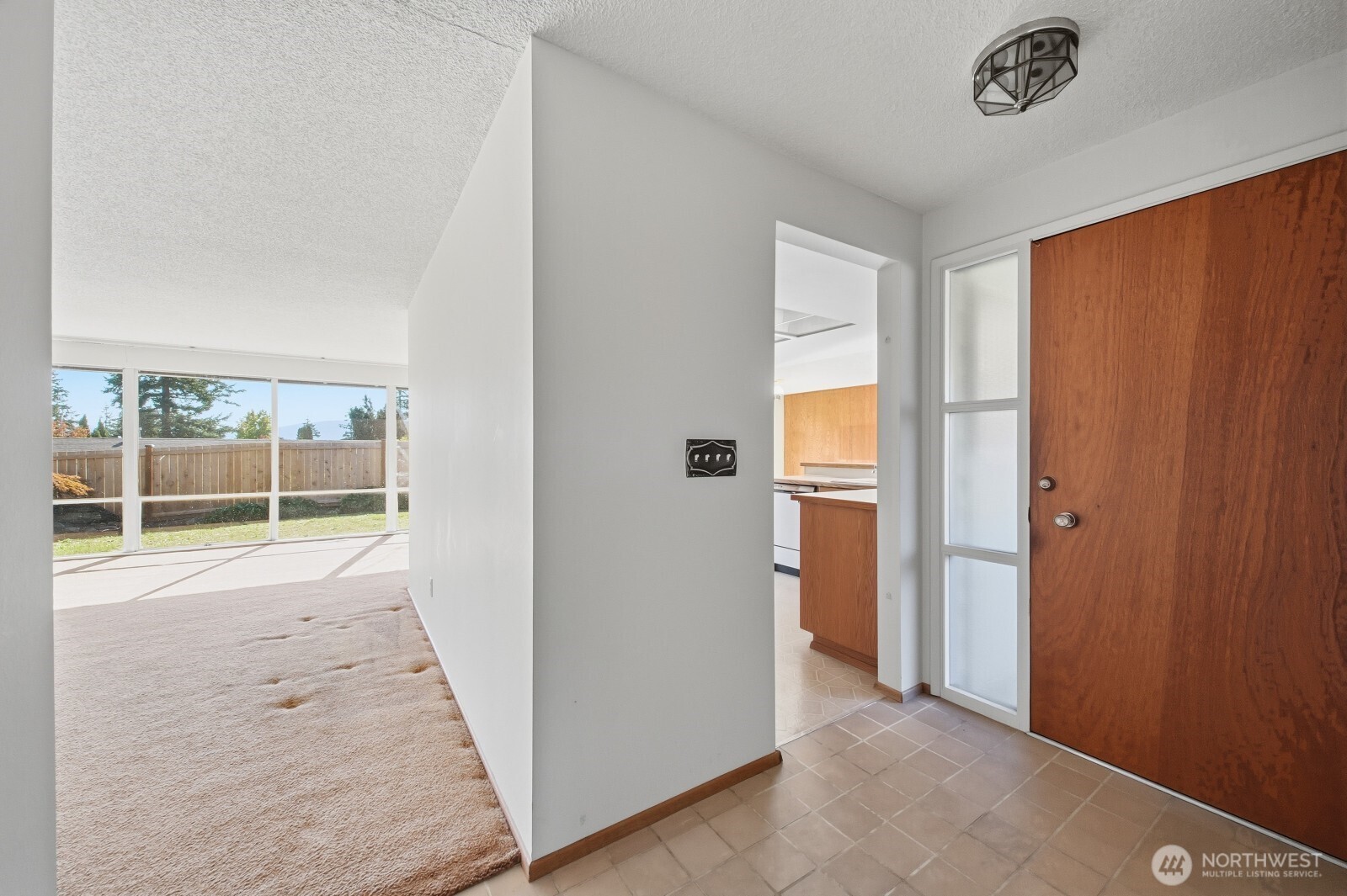 860 170th Place Property Photo 7