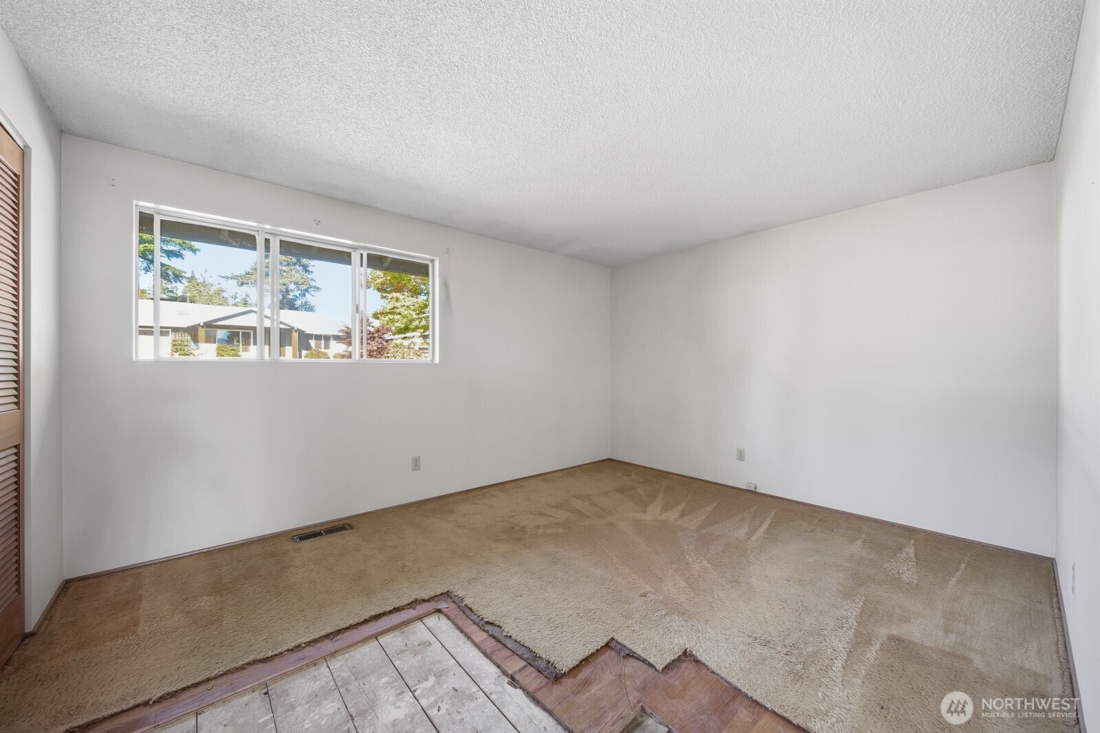 860 170th Place Property Photo 25