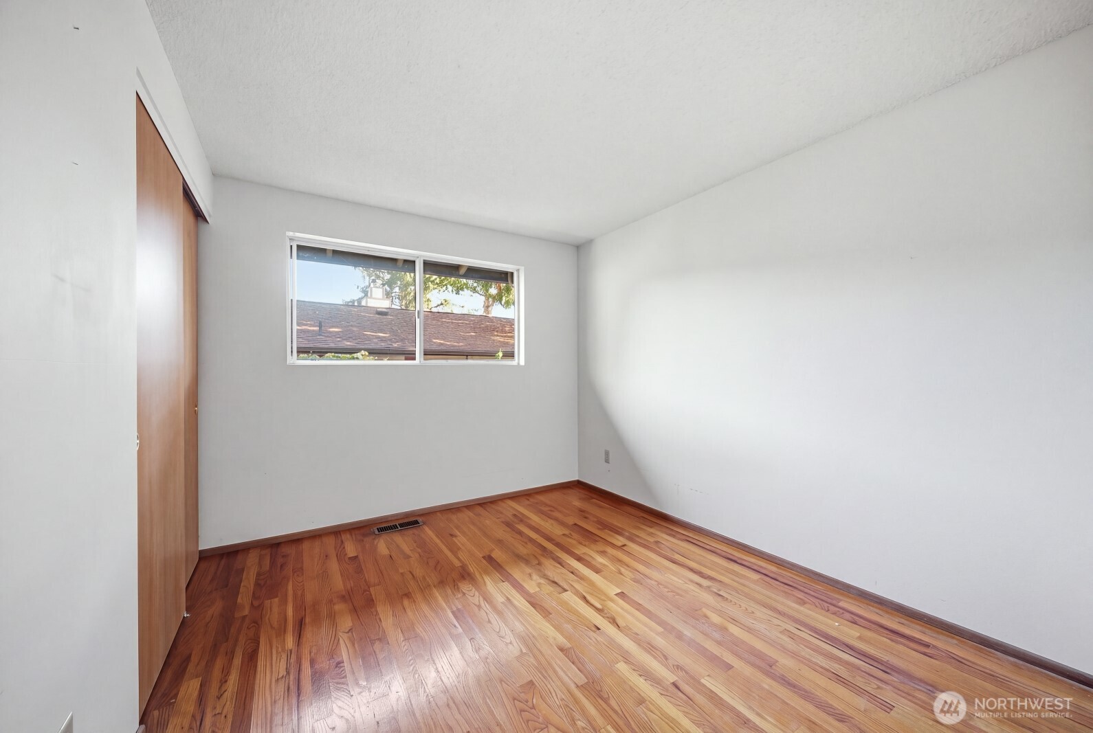 860 170th Place Property Photo 26