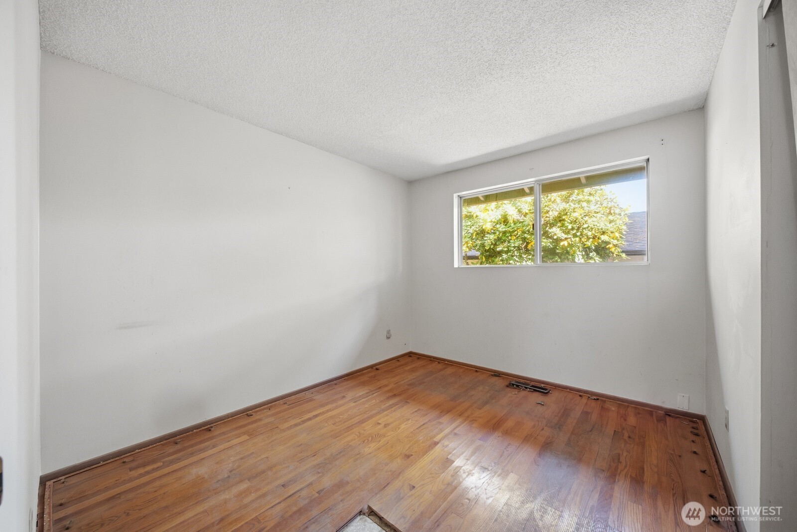 860 170th Place Property Photo 28
