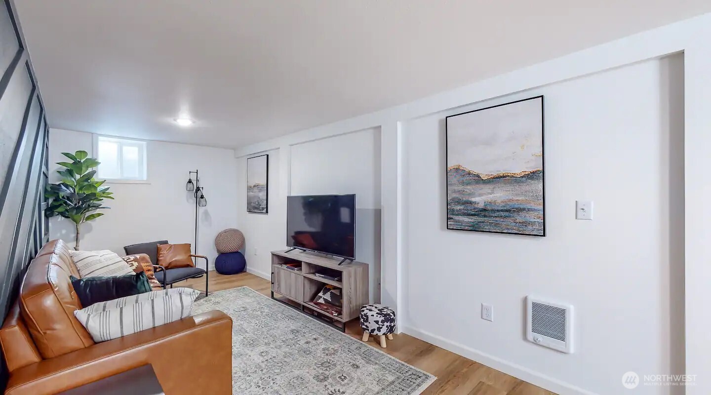 723 S Sheridan Avenue Property Photo 9