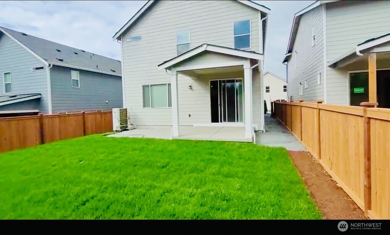 4951 88th Dr Ne Property Photo 6