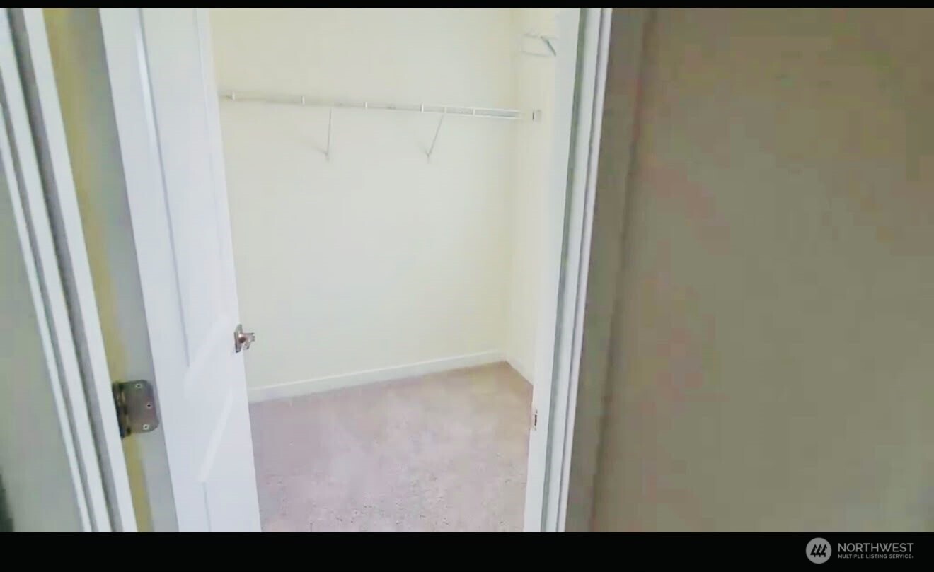 4951 88th Dr Ne Property Photo 8