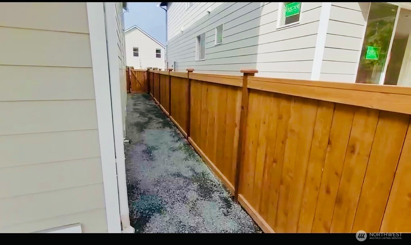4951 88th Dr Ne Property Photo 13
