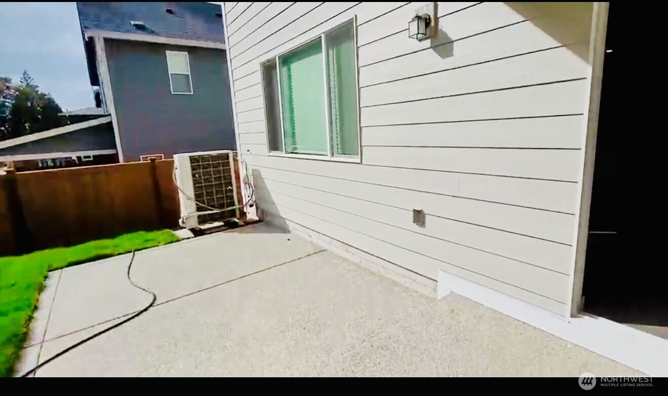 4951 88th Dr Ne Property Photo 14