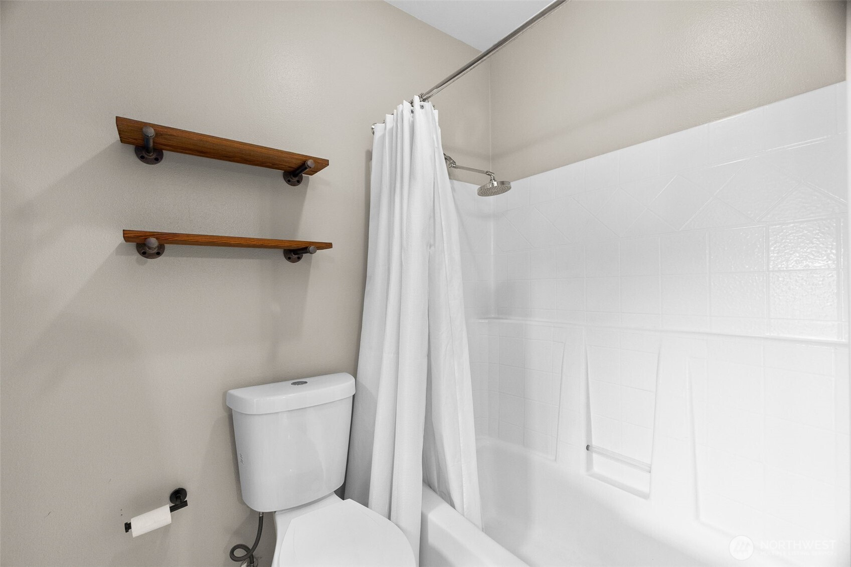 210 W Pioneer Avenue 311 Property Photo 15