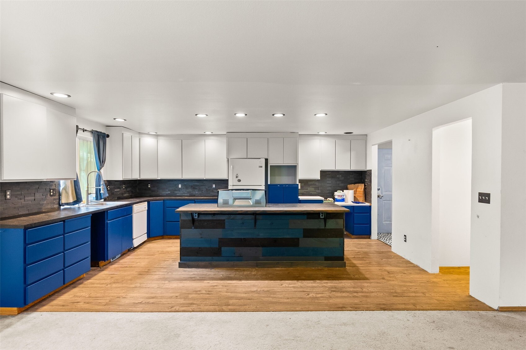 22218 Bluewater Drive Property Photo 3
