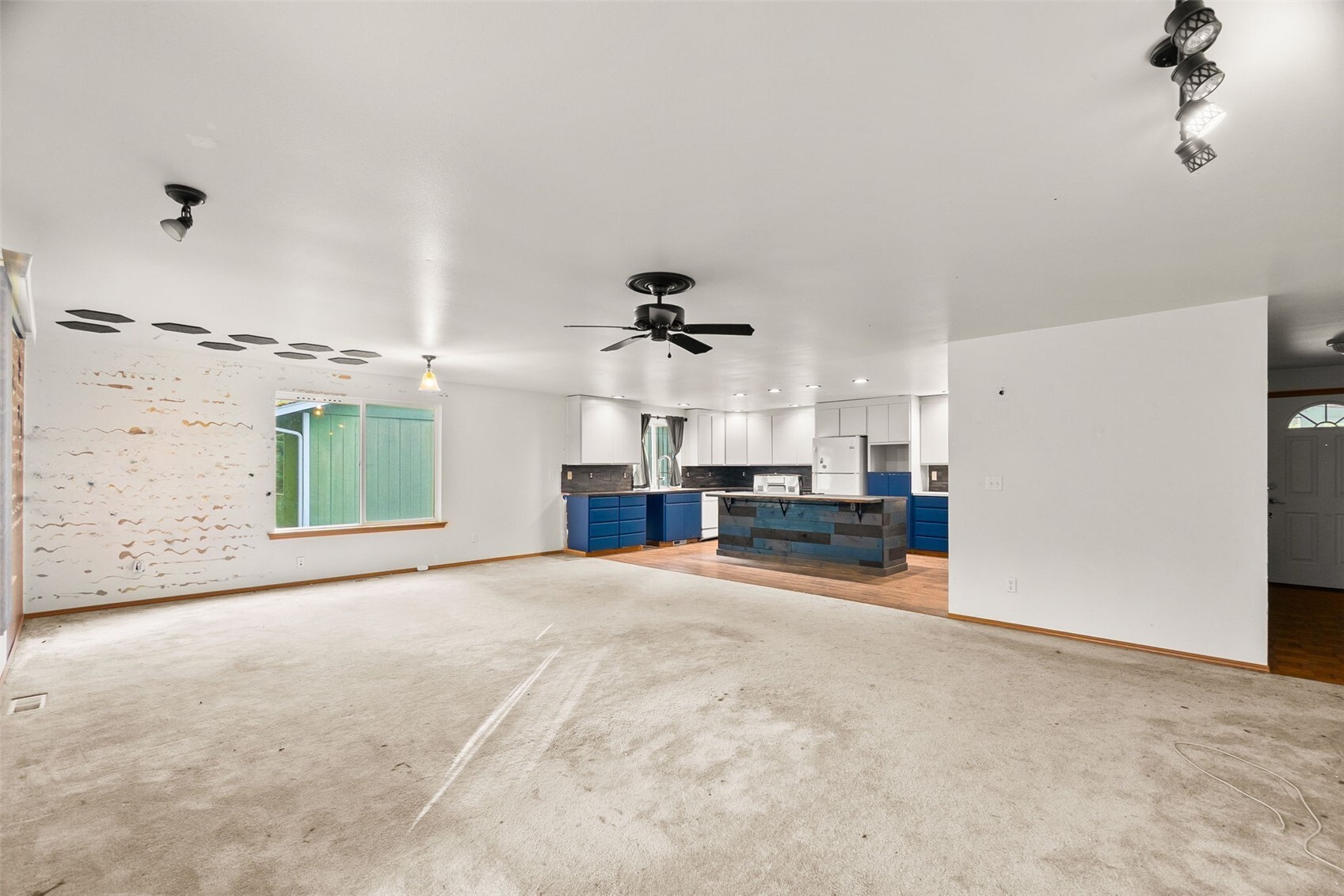 22218 Bluewater Drive Property Photo 7