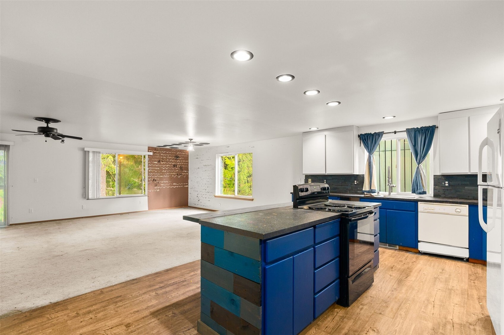 22218 Bluewater Drive Property Photo 10