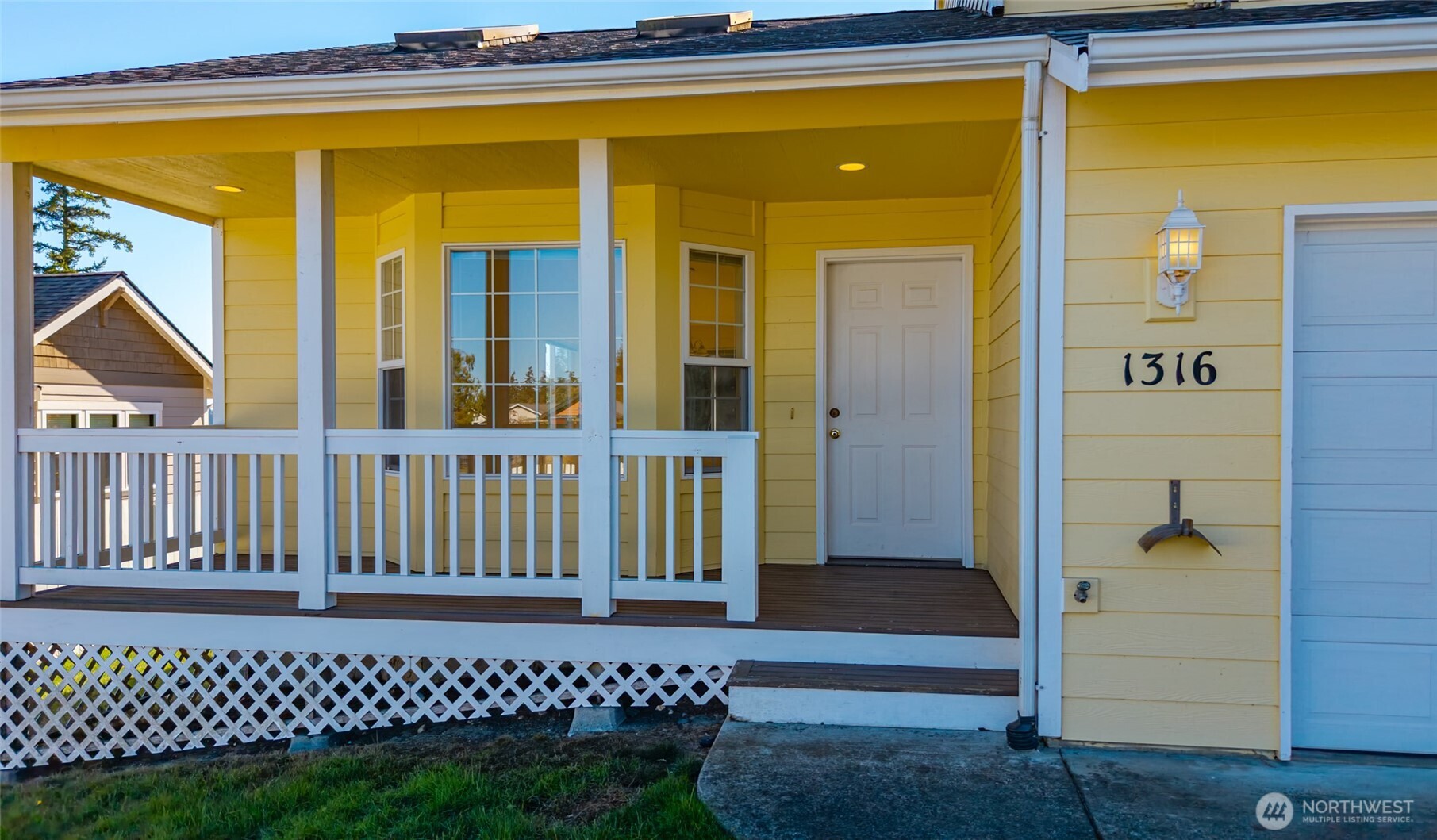1316 Primrose Way Property Photo 4
