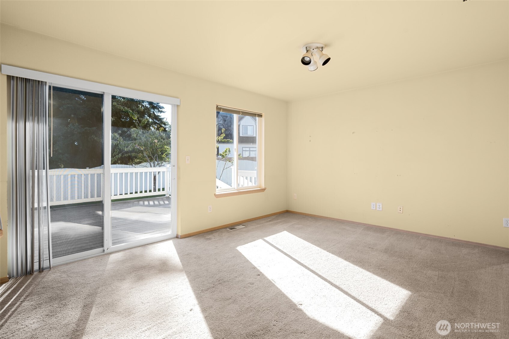 1316 Primrose Way Property Photo 13