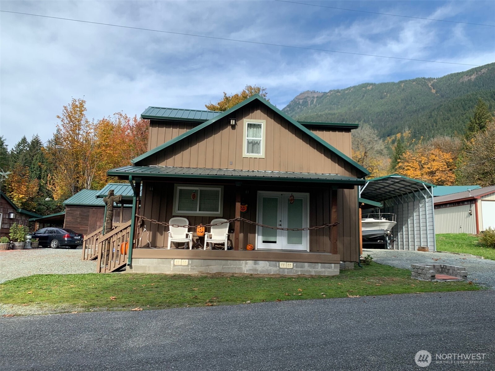 52839 Railroad Avenue Property Photo 2