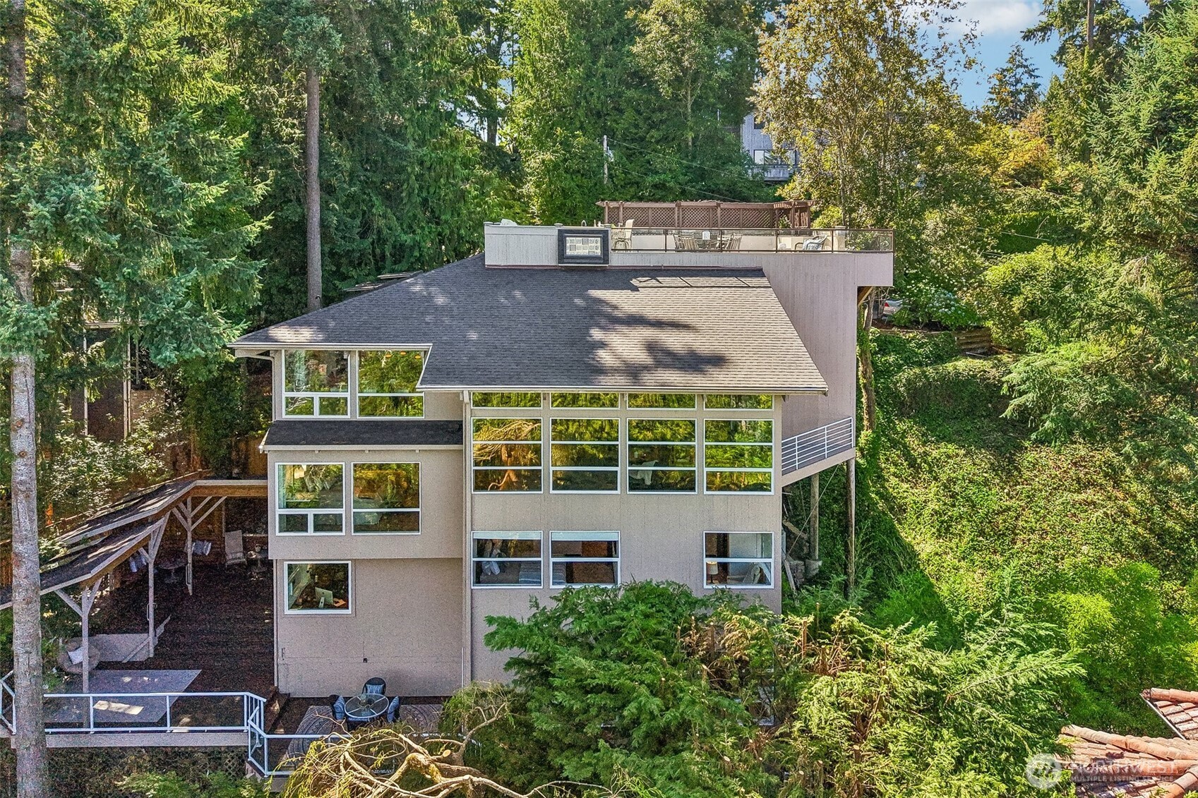 2614 176th Place Property Photo 3