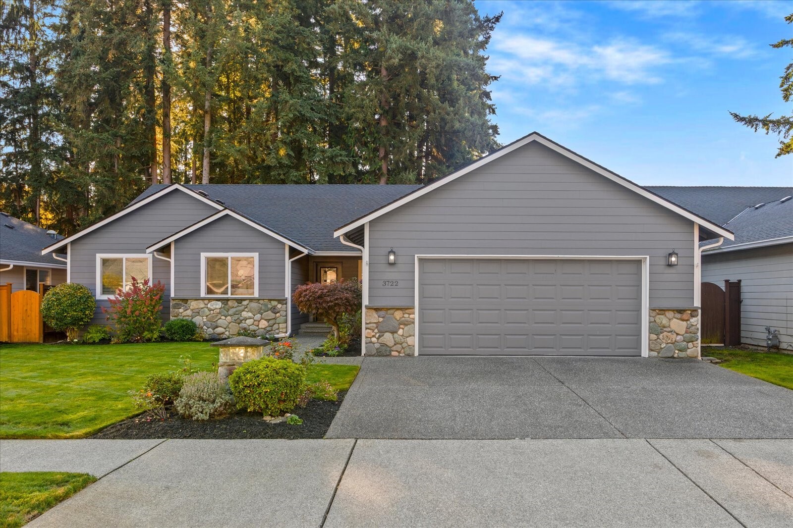 3722 94th Place Property Photo 1