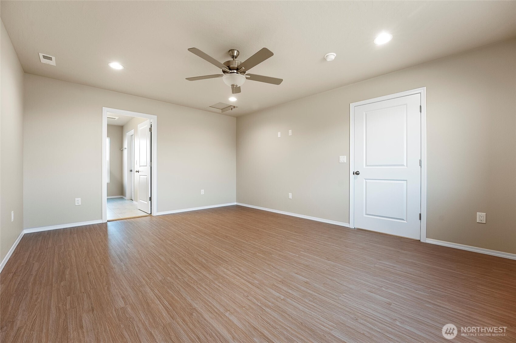 219 Poplar Street Property Photo 10