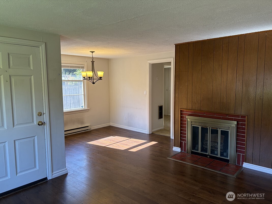 11225 Woodley Avenue Property Photo 2
