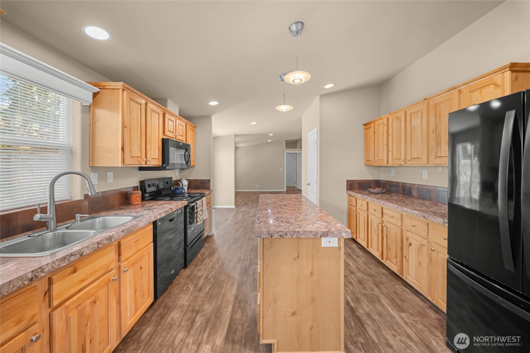 3516 Meadowbrook Lane Property Photo 6