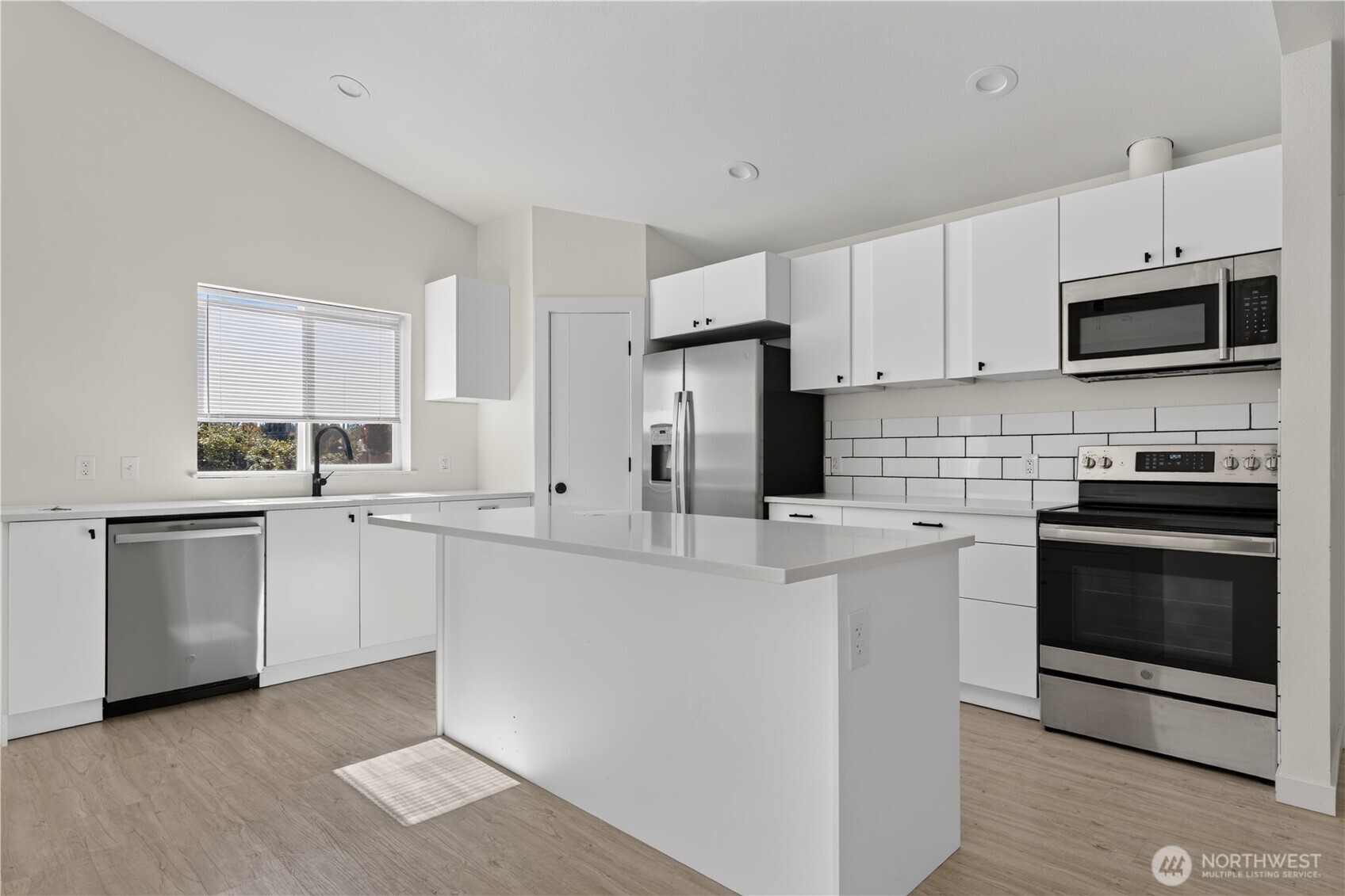 20 Se Scotton Way Property Photo 6