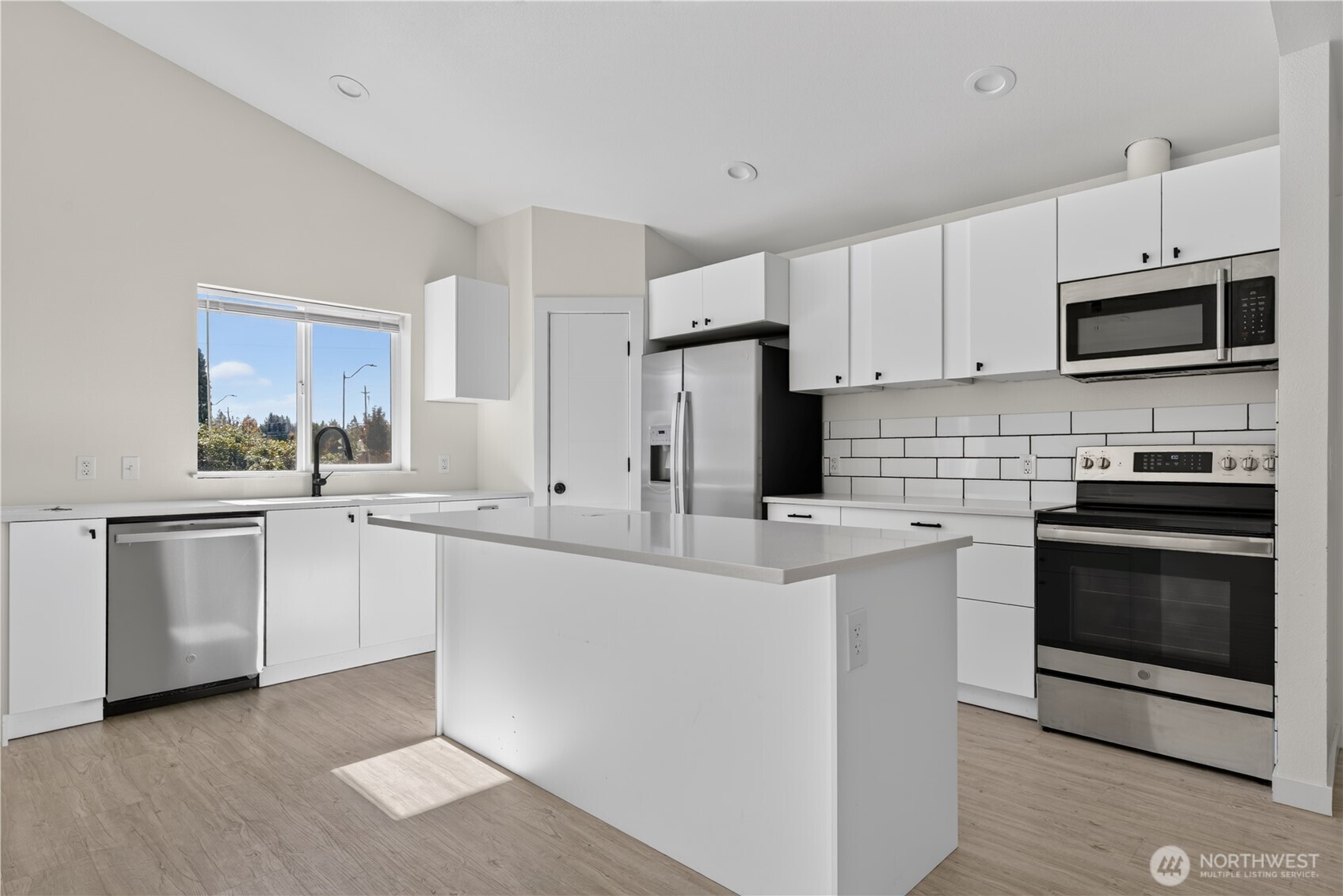 20 Se Scotton Way Property Photo 7