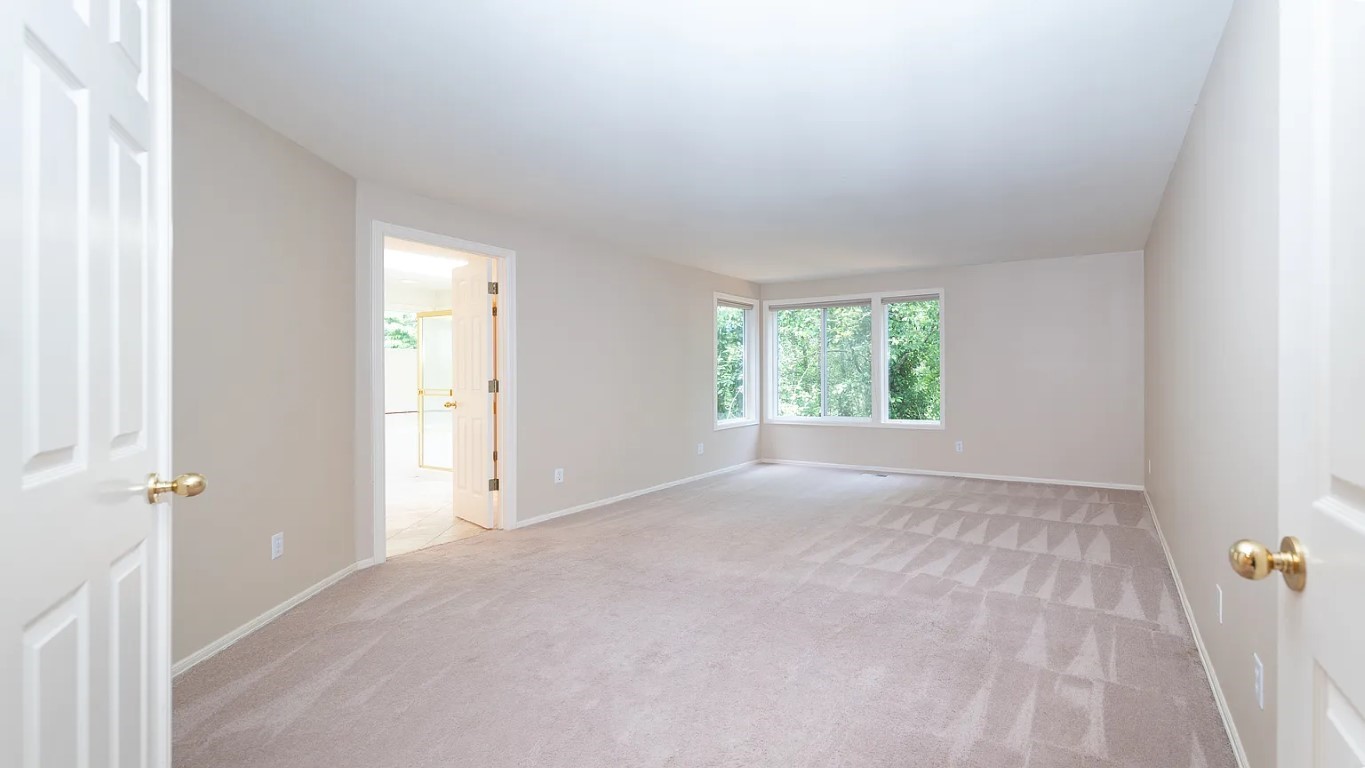 16410 Se 56th Place Property Photo 13
