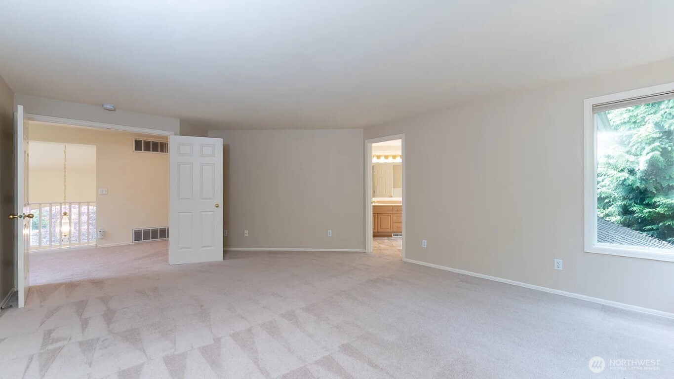 16410 Se 56th Place Property Photo 14