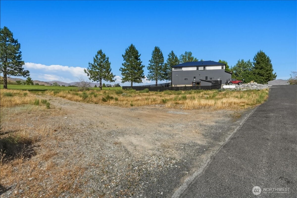 55 Long Drive Property Photo 2
