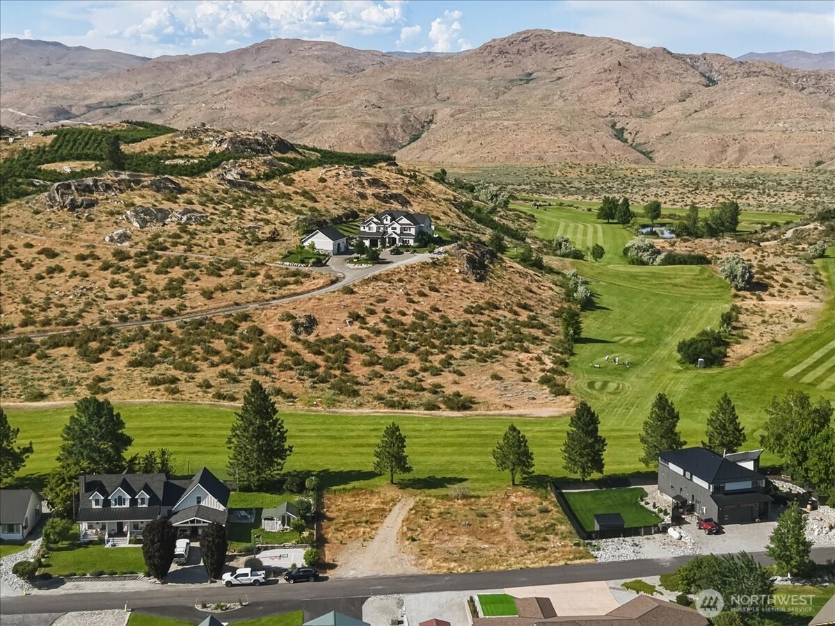 55 Long Drive Property Photo 4