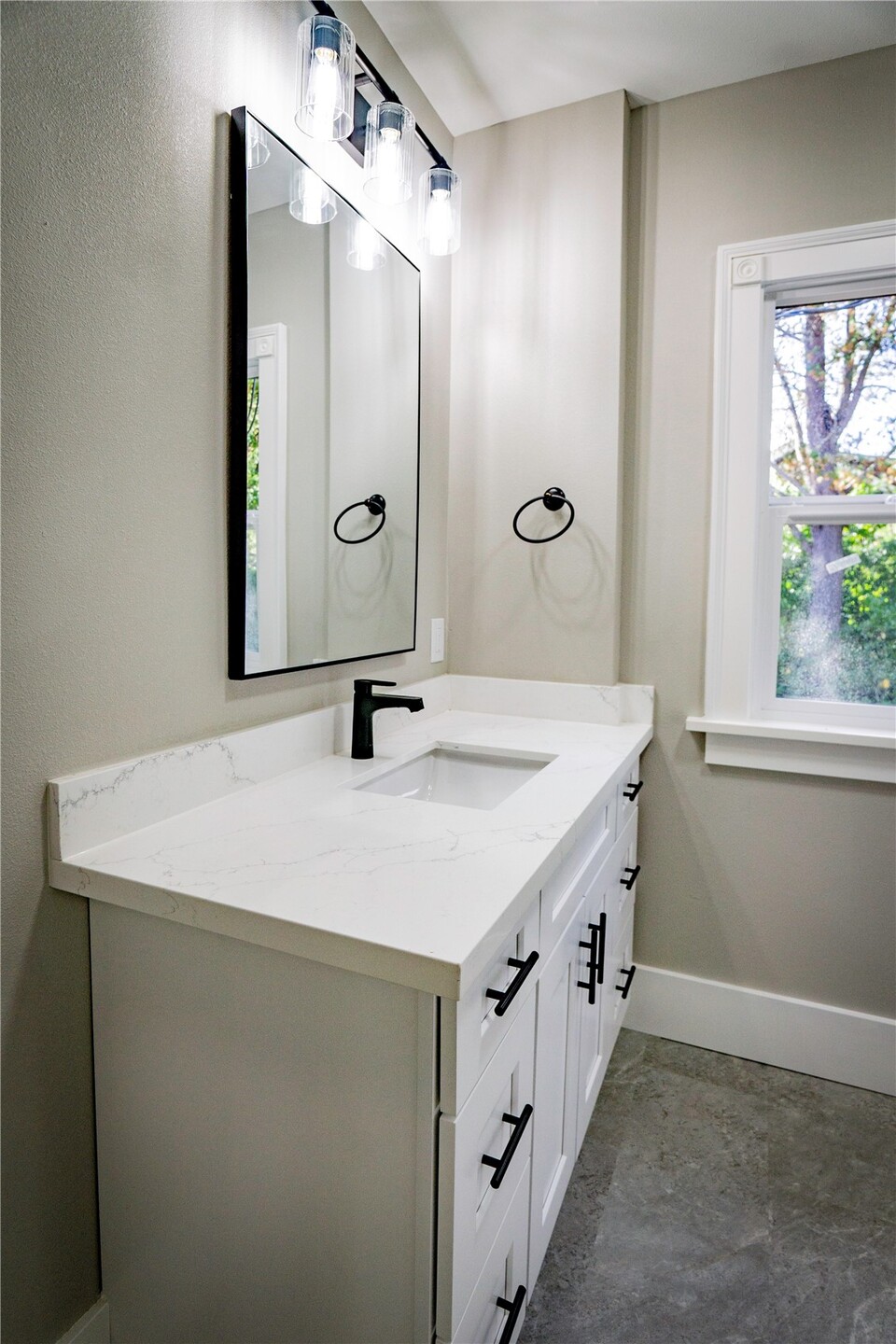702 11th Avenue Property Photo 19