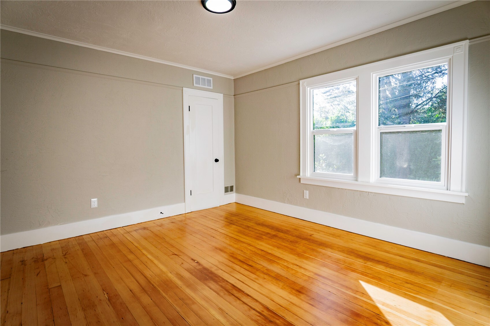702 11th Avenue Property Photo 22