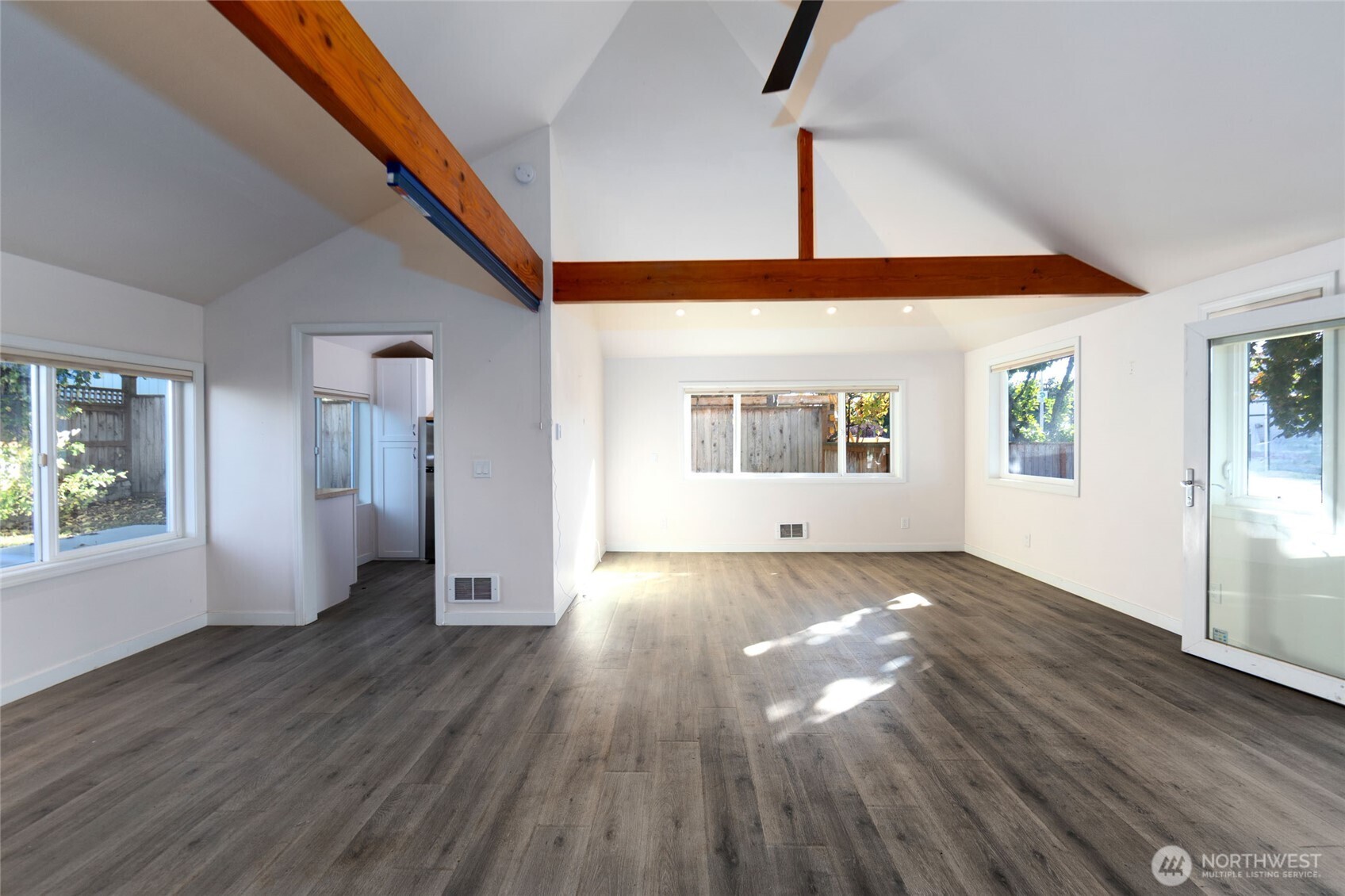 520 Guard Street Property Photo 6
