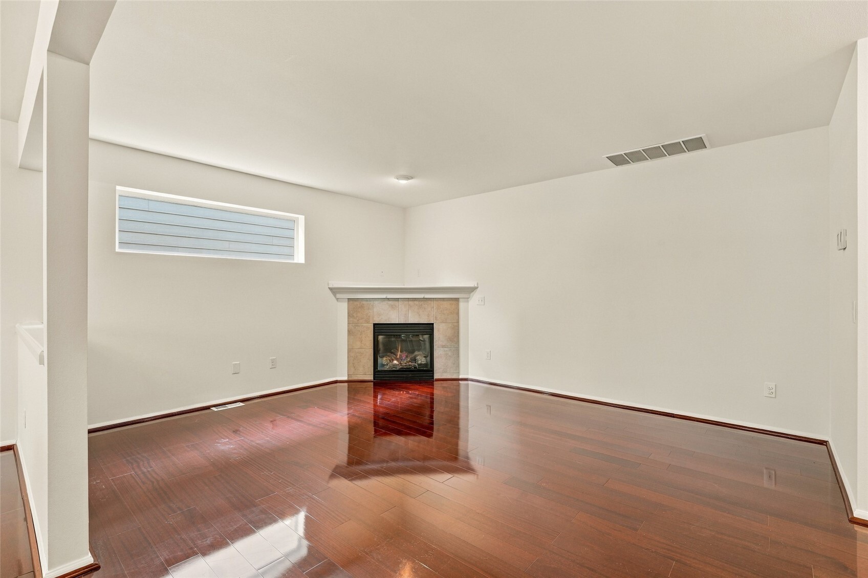 19423 Meridian Place Property Photo 8