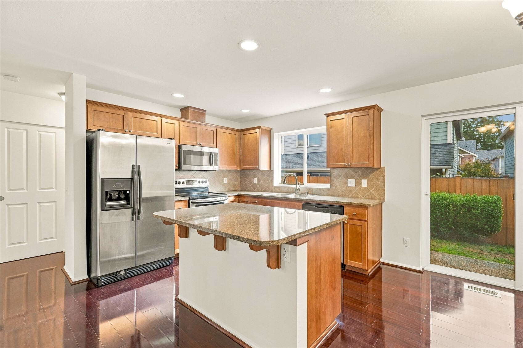19423 Meridian Place Property Photo 11
