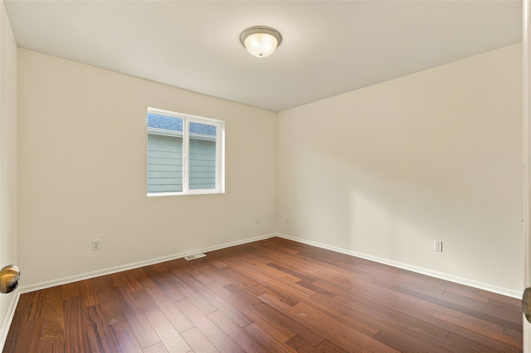 19423 Meridian Place Property Photo 26