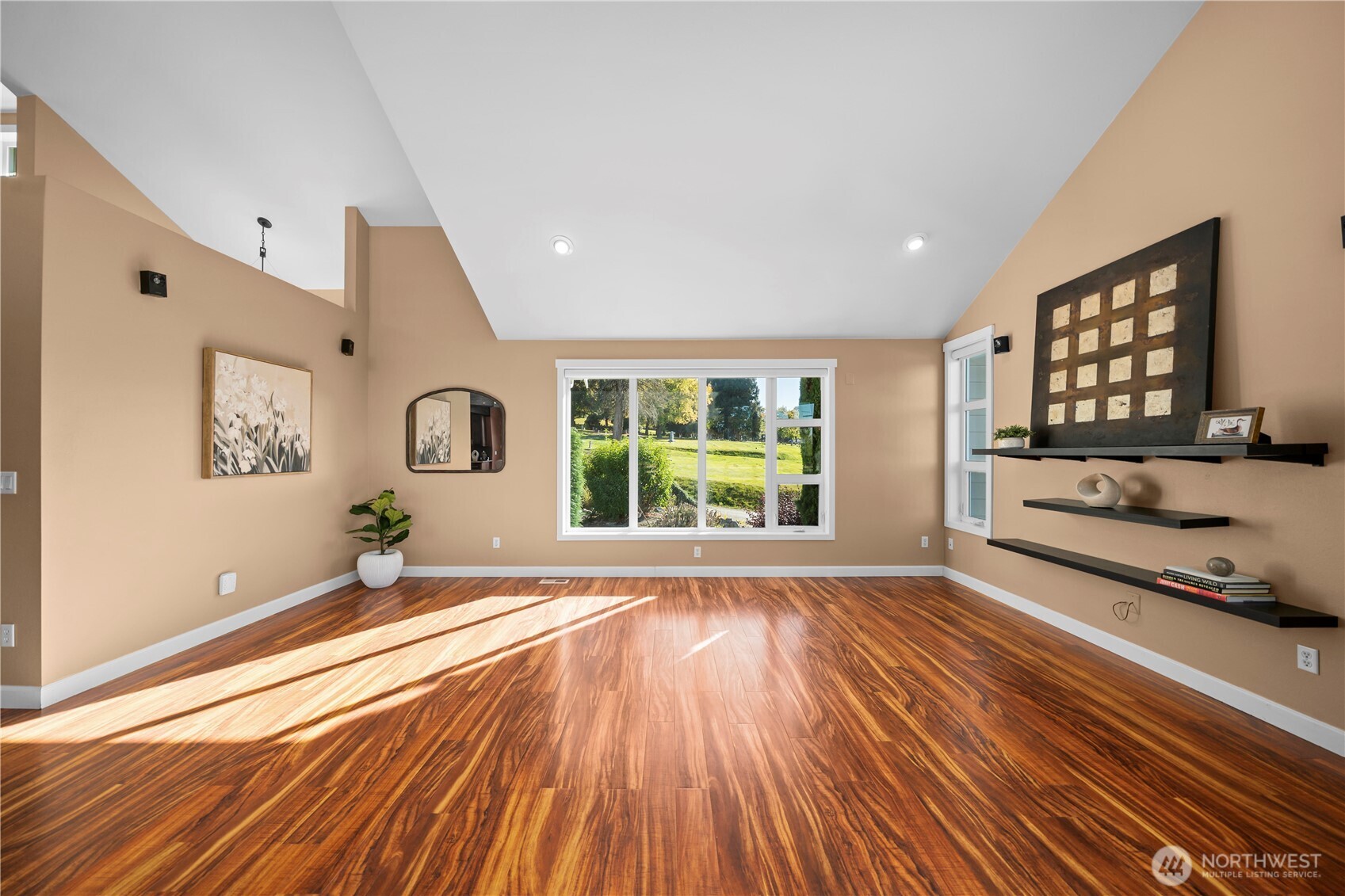 811 21st Avenue Property Photo 7