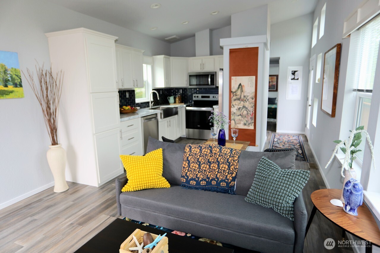 1303 30th Street 4 Property Photo 6